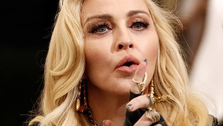 ¡Soy Madonna!: La artista pelea con FedEx para recibir un paquete
