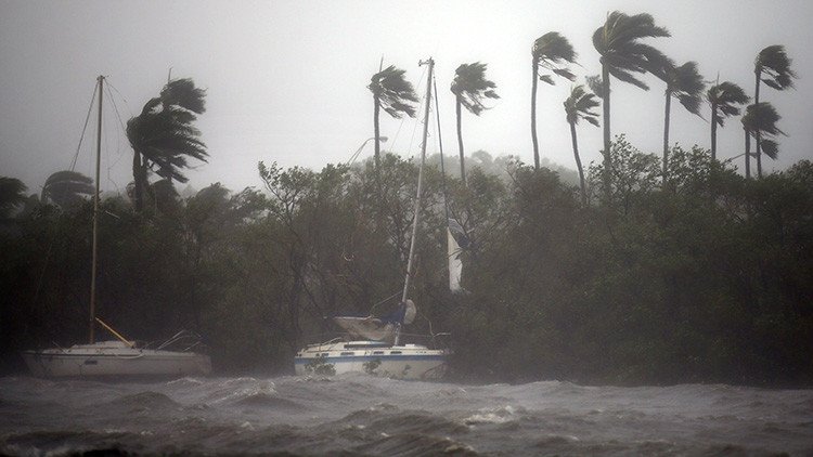 VIDEO: El ojo del huracán Irma toca tierra en Florida con categoría 3