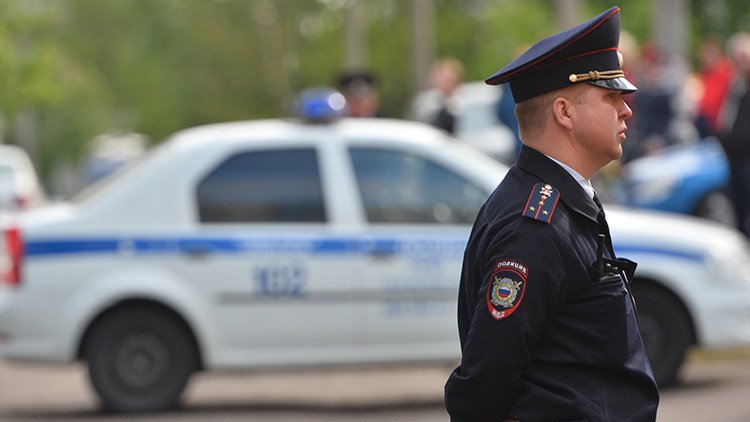 Cadena de llamadas anónimas: Evacúan edificios públicos en grandes ciudades de Rusia por amenazas
