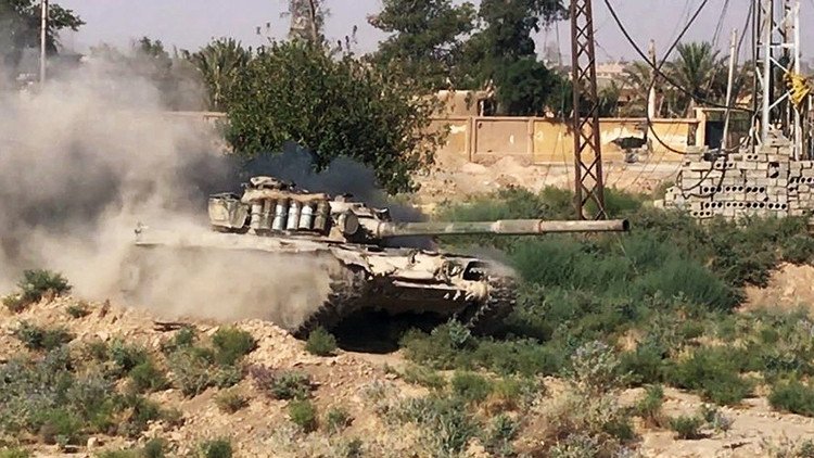 Ejército sirio toma bajo su control campos petrolíferos y una refinería de gas cerca de Deir ez Zor