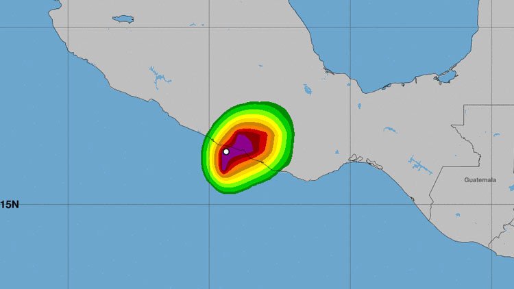 El huracán Max toca tierra por primera vez en las costas del Pacífico de México