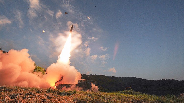Seúl lanza misiles propios paralelamente a la prueba de Pionyang (FOTO)