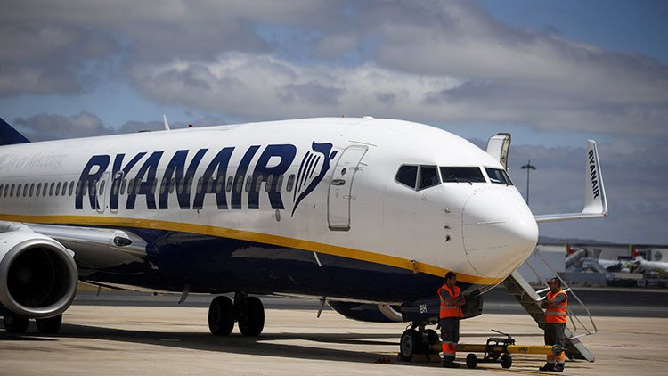Ryanair anuncia la cancelación de unos 2.000 vuelos para "mejorar la puntualidad"