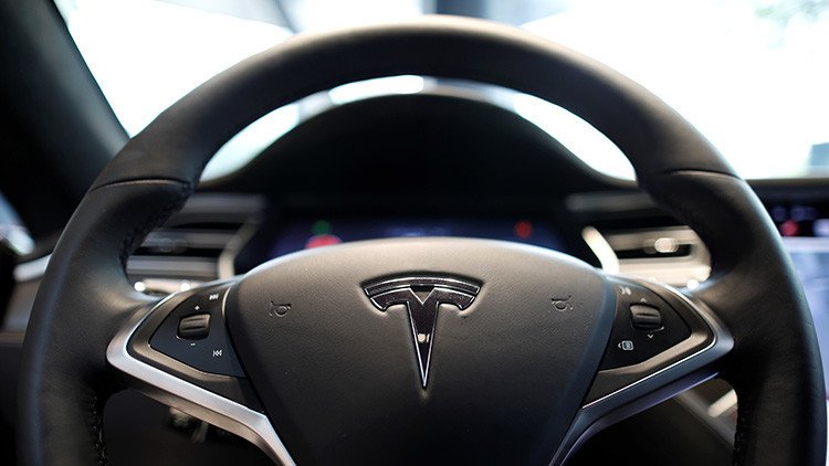 Elon Musk anuncia la inminente presentación de una "bestia irreal" de Tesla