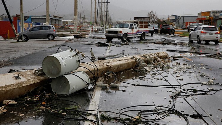 Huracán María deja sin energía eléctrica al 100 % de Puerto Rico