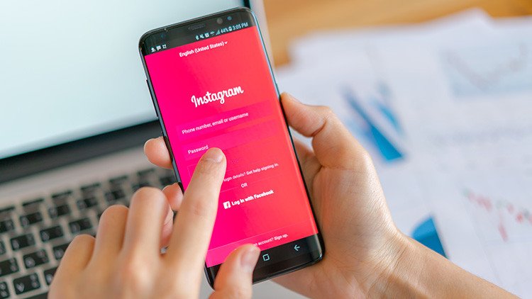 "Te violaré antes de matarte": Instagram utiliza por error una amenaza para promoverse en Facebook