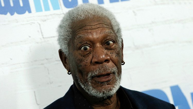 "Morgan Freeman es testaferro idiota de una operación ultraderechista y neoconservadora"