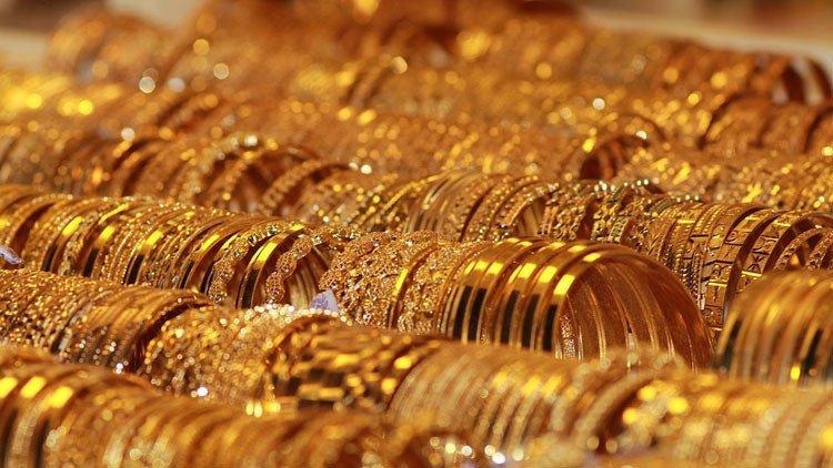 Detienen en Sri Lanka a un contrabandista con el trasero atestado de... oro