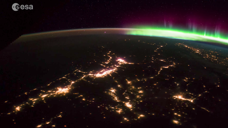 VIDEO: Así se ve una impresionante aurora boreal desde el espacio