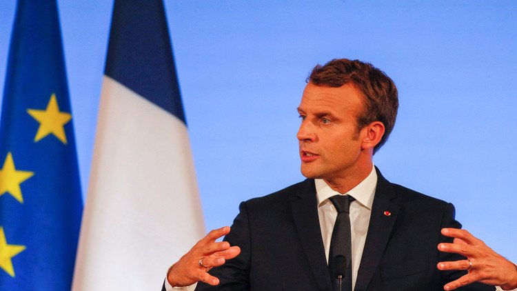 'Rey Primero de Europa-OTAN': Twitter estalla en burlas contra Macron