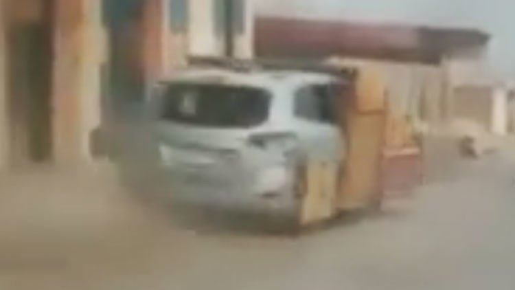 Graban 'desde dentro' un ataque de un coche yihadista contra un convoy iraquí (VIDEO)
