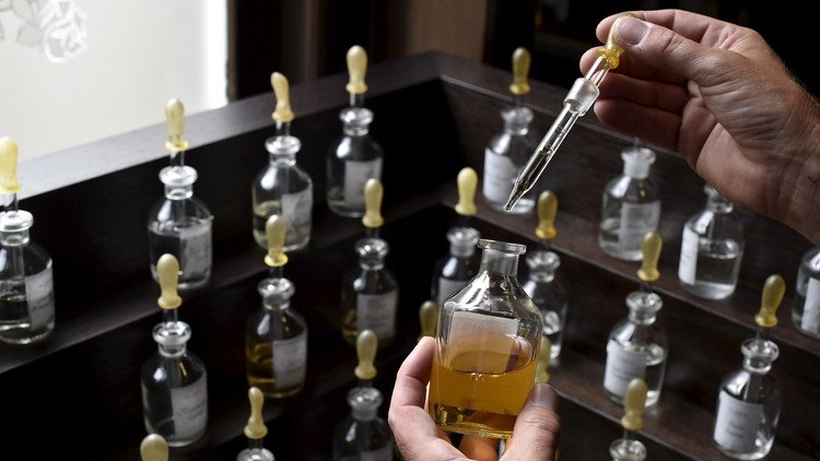 'El perfume': revelan el principal peligro de las fragancias
