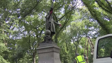 Vandalizan una estatua de Cristobal Colón en Nueva York con un enigmático mensaje