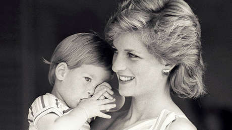  "Horrible" y "deshonra": Este retrato de Lady Di indigna a la Red (FOTO) 