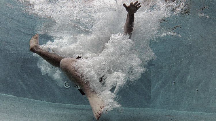 Una popular modelo cosplay china gana un viaje al Pacífico y muere ahogada en una piscina (FOTOS)
