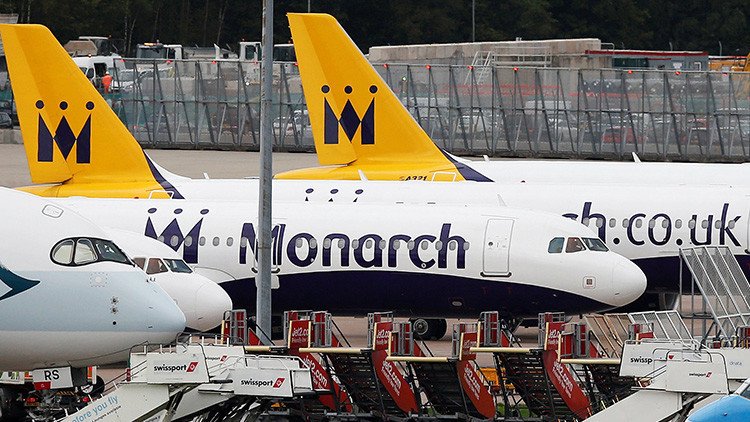 Monarch Airlines suspende sus vuelos mientras más de 100.000 clientes están en el extranjero