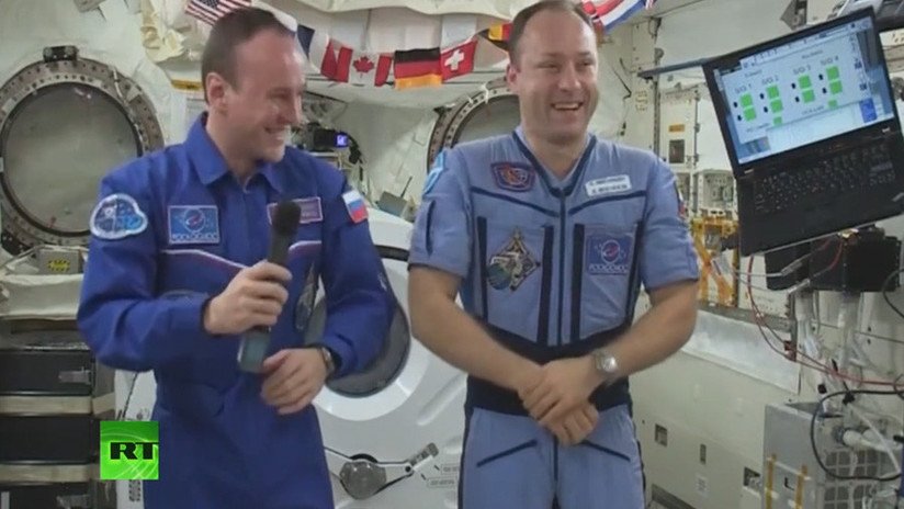VIDEO: Cosmonautas rusos dan su versión sobre la teoría de que la Tierra es plana