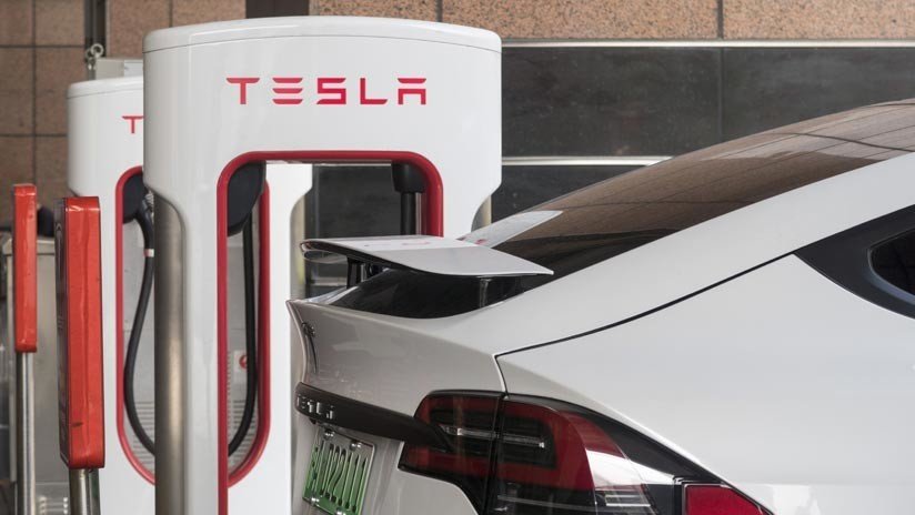 Se filtra una posible imagen del camión eléctrico de Tesla a 3 semanas de su presentación (FOTOS)