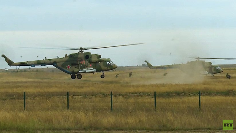 VIDEO: Así entrenan aviones y helicópteros militares de Rusia y de Serbia