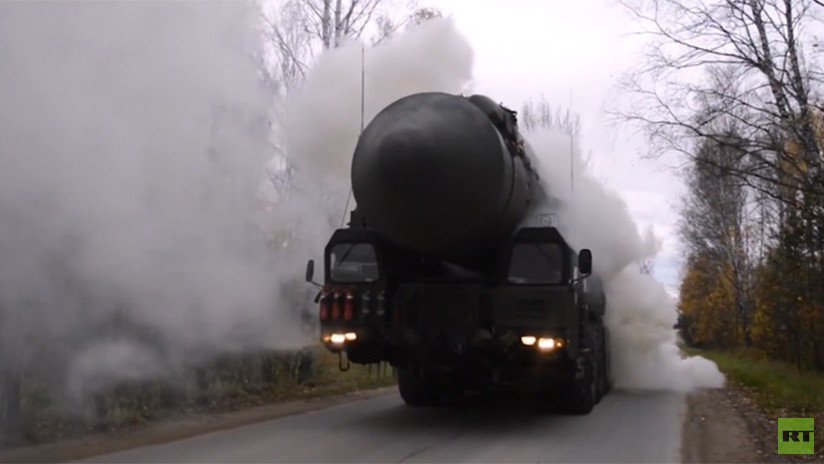 VIDEO: Las lanzaderas rusas de misiles intercontinentales Yars, a prueba de radiación 