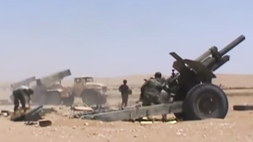 VIDEO: Ejército sirio destruye puesto de francontiradores del EI con un lanzacohetes múltiple Grad 
