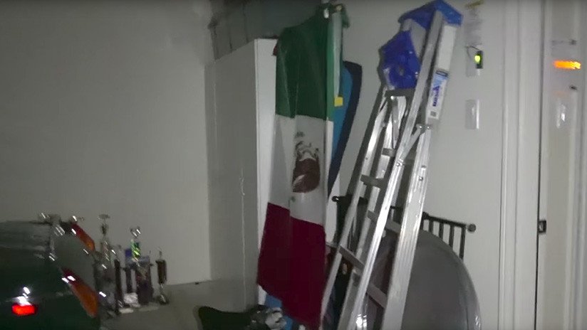 "Ladrón que roba a ladrón": Artista irrumpe en una casa incautada a un exgobernador mexicano (VIDEO)