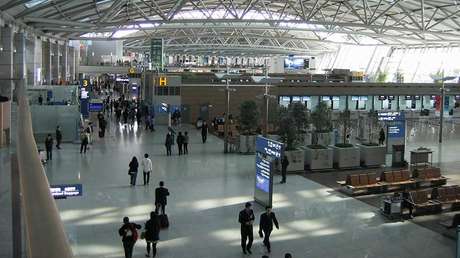 Este aeropuerto quiere abrir una clínica de cirugía plástica: ¿Por qué no es una buena idea?