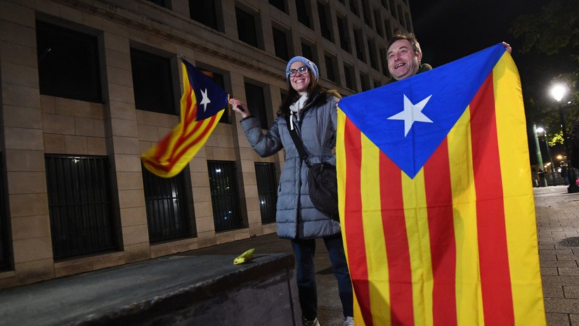 Unos 200 alcaldes independentistas visitarán Bruselas para explicar la crisis de Cataluña
