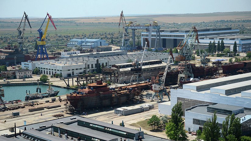 Astillero de Crimea podría construir portaviones