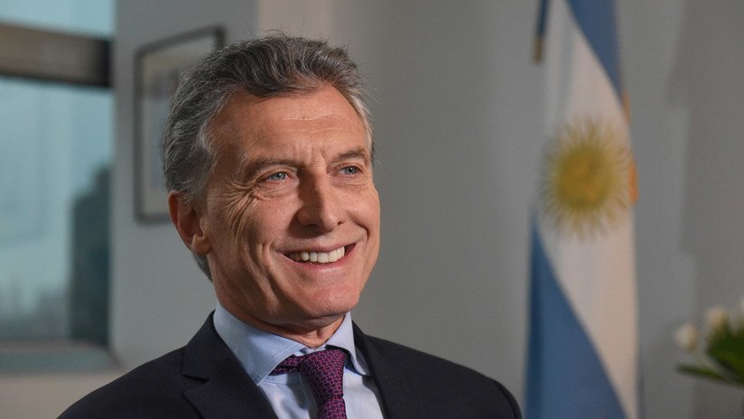 De Menem a Macri: Condecoran al presidente argentino por sus "extraordinarios logros"