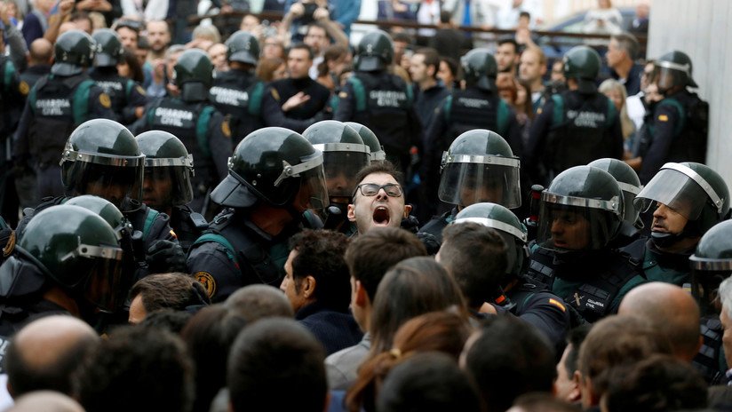 "Un país muy autoritario y antidemocrático": arrecian las críticas a España por la crisis catalana