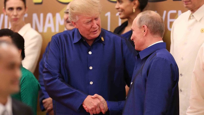 VIDEO: Cálido apretón de manos entre Trump y Putin en medio de las tensiones entre Rusia y EE.UU.