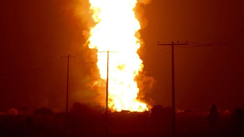 Un oleoducto explota y levanta una enorme columna de fuego en Baréin (VIDEOS)