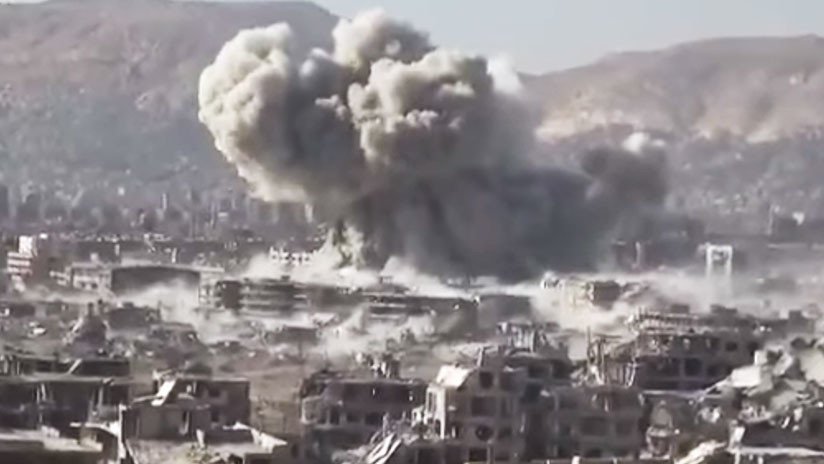 VIDEOS: El 'dragón' acorazado ruso aniquila terroristas escondidos en Damasco