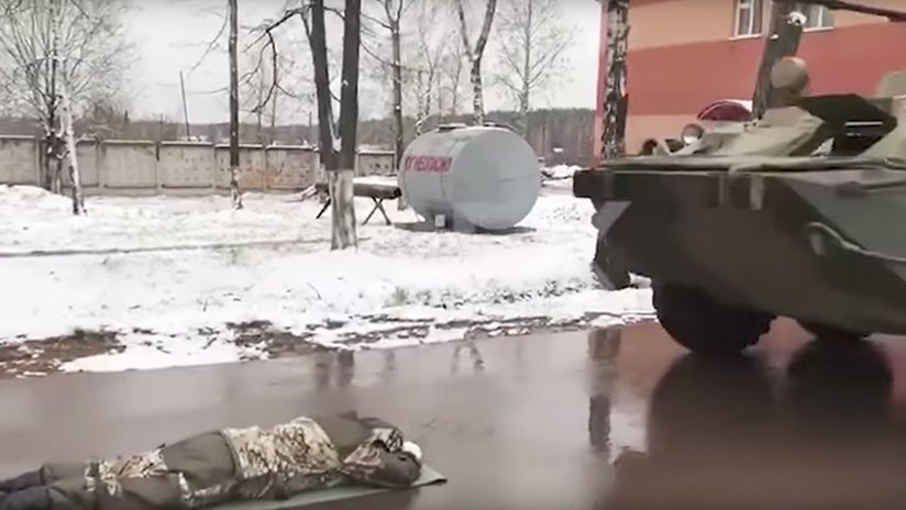 VIDEO: Futuros gobernadores rusos bajo las ruedas de los tanques 