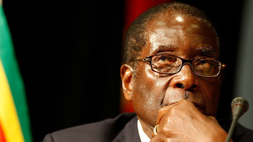 "No hay marcha atrás": El partido gobernante de Zimbabue prepara la inmediata destitución de Mugabe