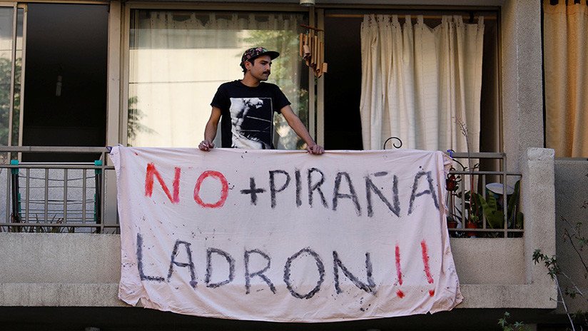 Chile: Manifestantes opuestos a Sebastián Piñera ocupan su sede electoral