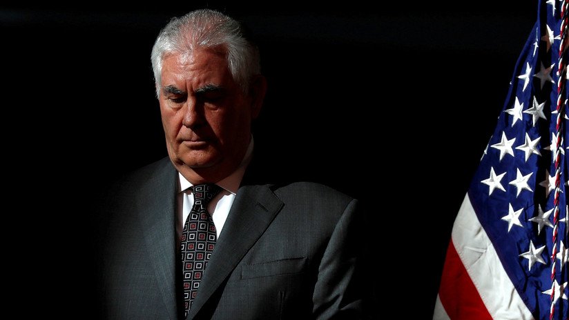 Funcionarios del Departamento de Estado de EE.UU. acusan a Tillerson de violar la ley