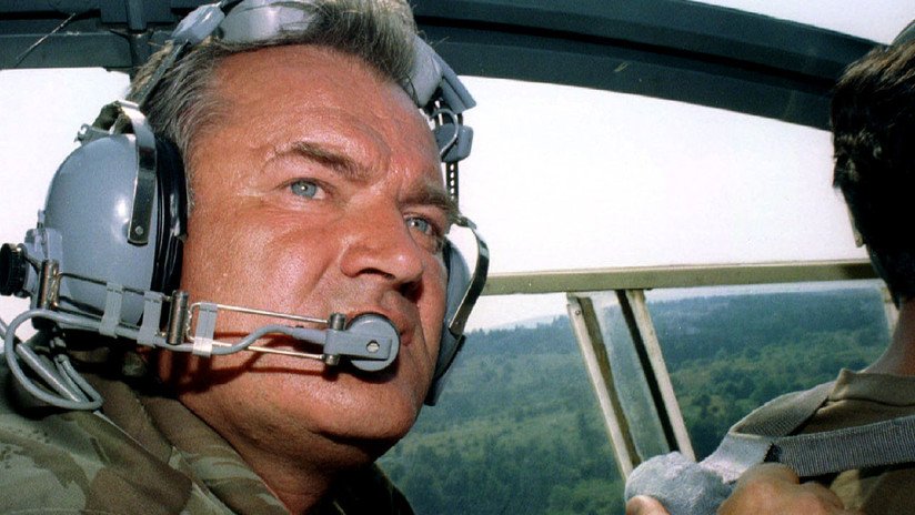 El tribunal de La Haya declara culpable de genocidio al general Radko Mladic