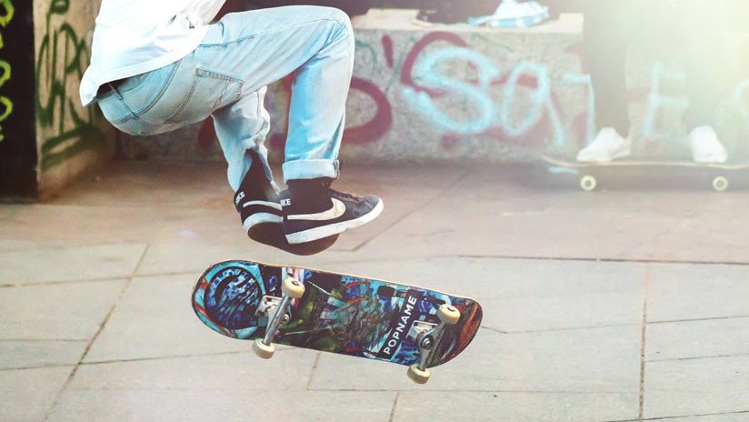 FUERTE VIDEO: Se rompe una pierna hacia atrás intentando un truco con el 'skate'