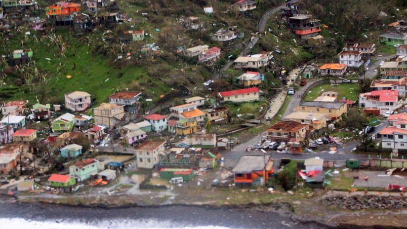 Venezuela condonará deuda de Dominica tras el paso de huracanes