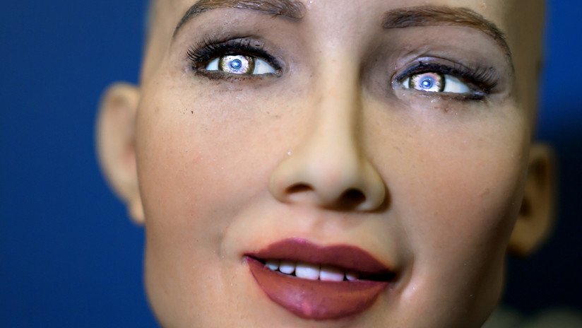 Sofía, el robot que promete aniquilar la humanidad, quiere formar una familia