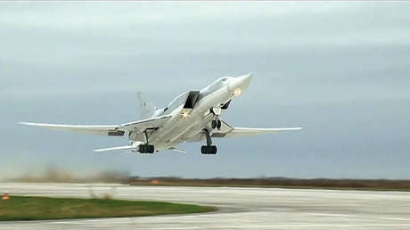 Seis bombarderos rusos destruyen objetivos terroristas en Siria