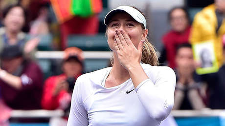 VIDEO: María Sharápova recibe una propuesta de matrimonio por parte de un fan en Turquía