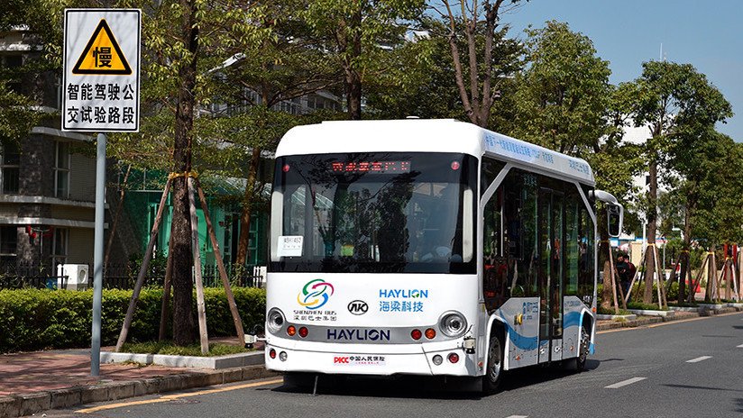 FOTOS: China prueba cuatro autobuses autónomos
