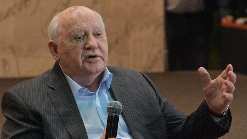 Gorbachov: "Putin es un líder que merecidamente goza de gran apoyo popular"