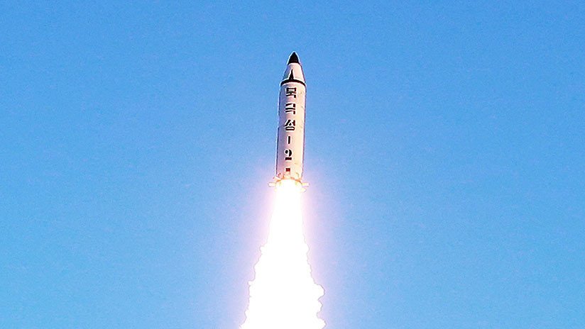 Sorpresa navideña: Pionyang podría probar en breve un nuevo misil balístico lanzado desde submarino