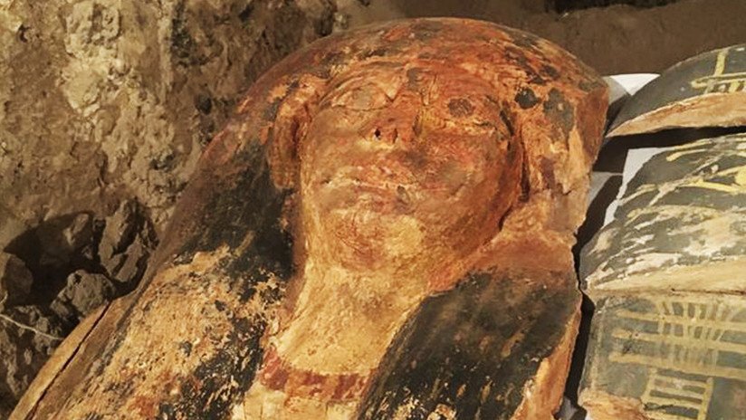 FOTOS: Hallan una momia enterrada hace 3.500 años en una tumba de Egipto descubierta en 1990