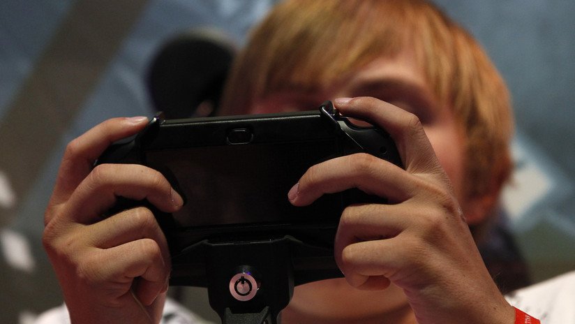 Un hombre contrata asesinos virtuales para 'matar' a su hijo en un videojuego