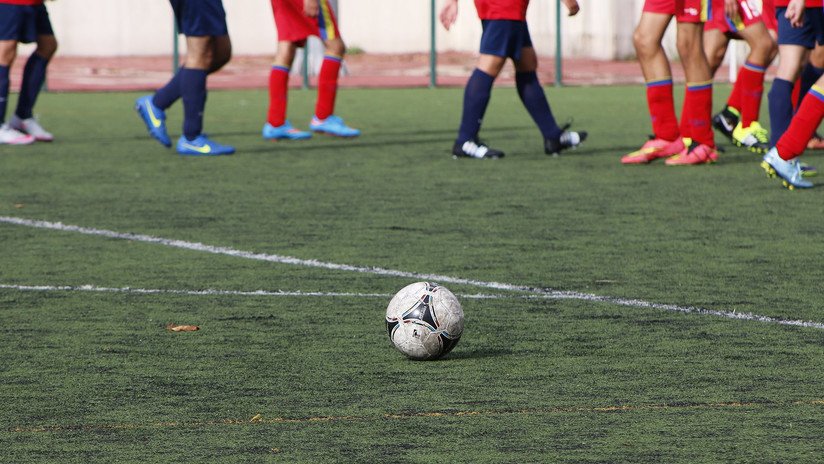 Prisión sin fianza para tres futbolistas acusados de abusar de una menor en España